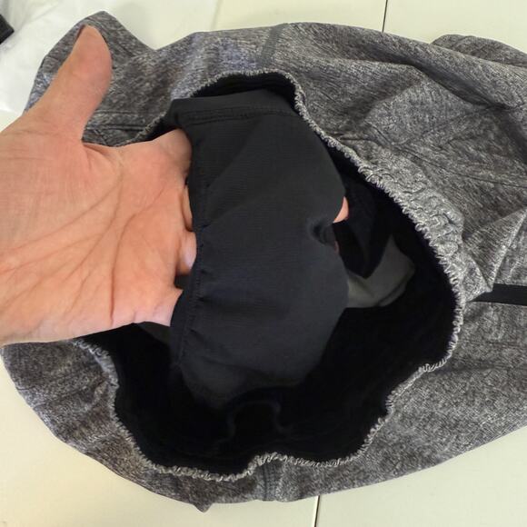 Lululemon Tracker Shorts V 4” Gray Heathered 2020 - 2 - Picture 5 of 8